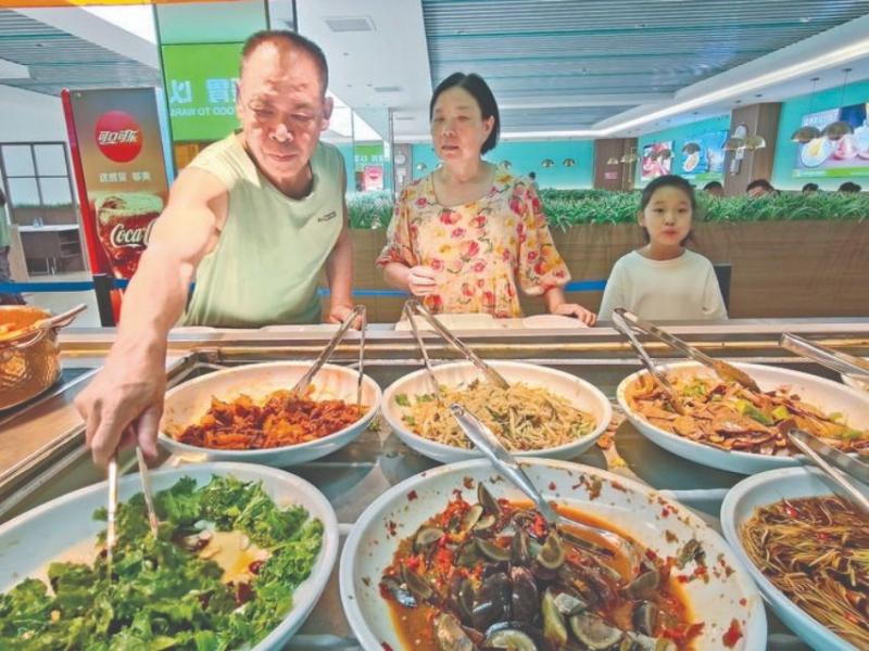 盐湖区东湖湾小区有一个湖湾食堂。

湖湾食堂有一日三餐，早餐7时至9时，有 ...