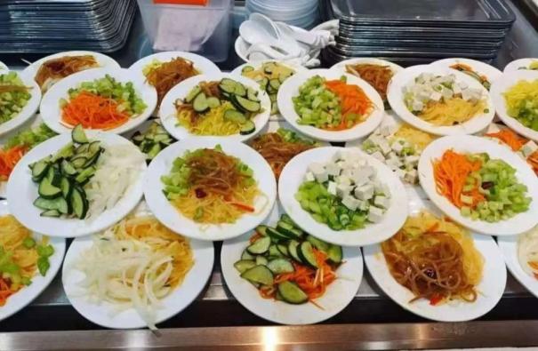 乡土饭菜10道、12道、再6道，迎宾餐馆的运城味道