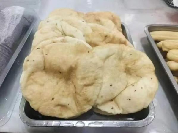 乡土饭菜10道、12道、再6道，迎宾餐馆的运城味道