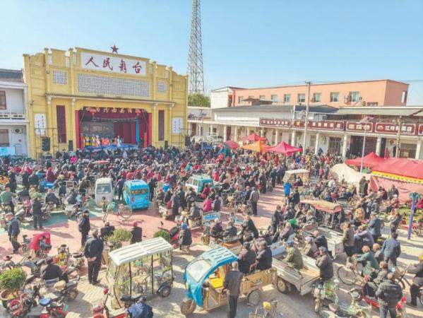 墙下村点燃乡村烟火气 墙下村点燃乡村烟火气